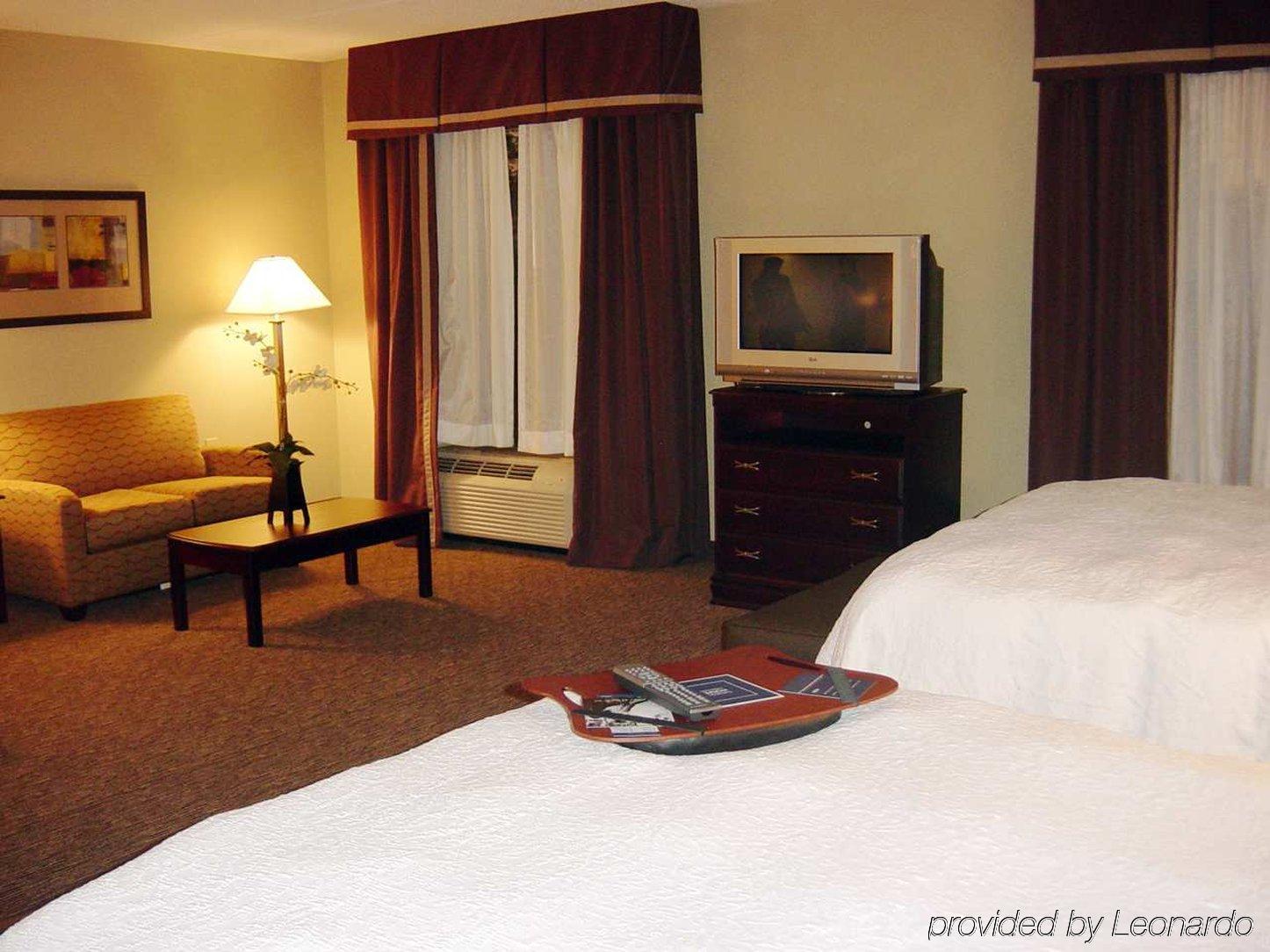 Hampton Inn&Suites Burlington Zimmer foto