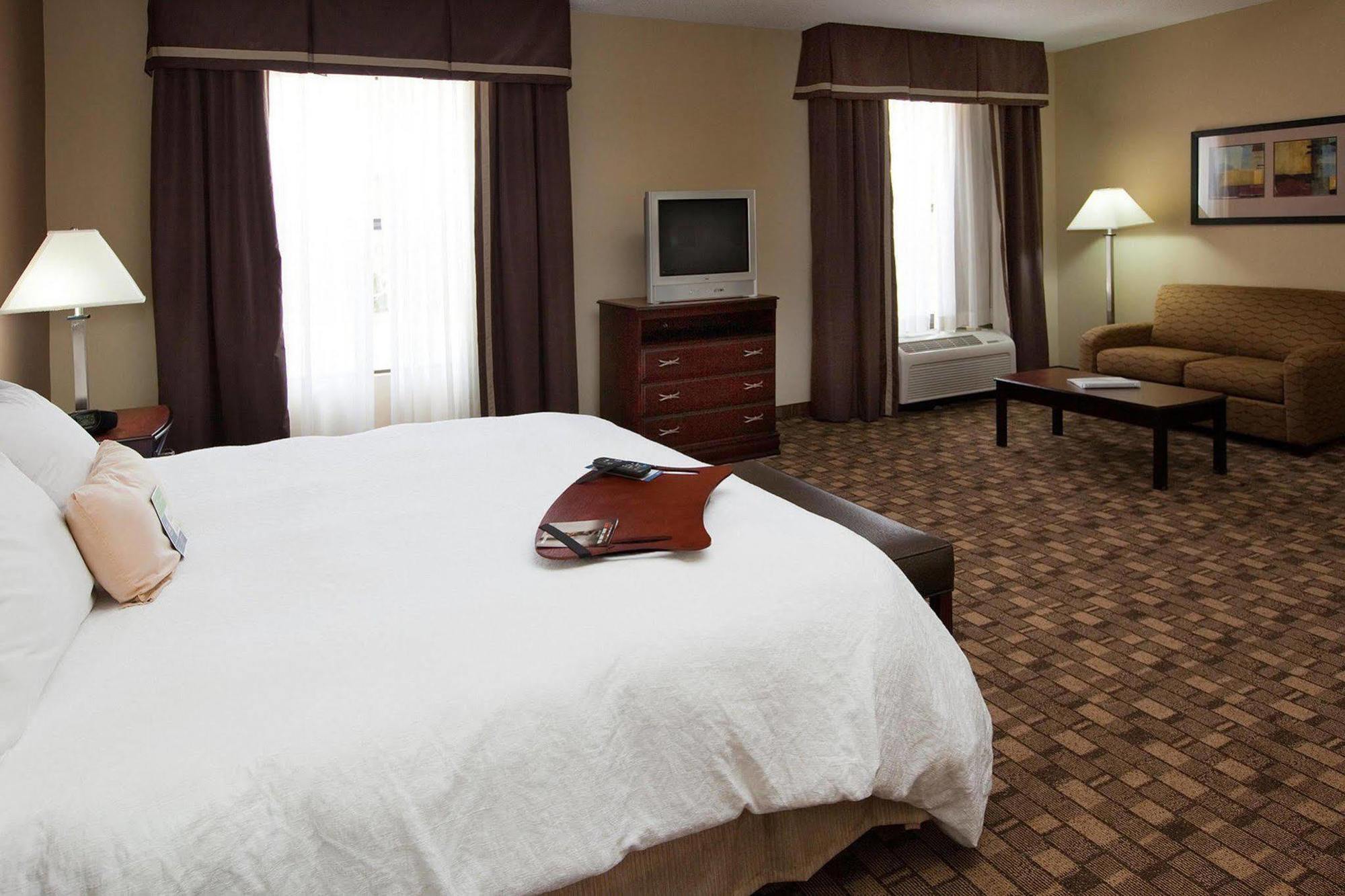 Hampton Inn&Suites Burlington Zimmer foto